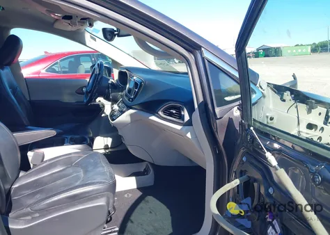 2019 Chrysler Pacifica Touring L из США, поврежденный, VIN 2C4RC1BGXKR680562